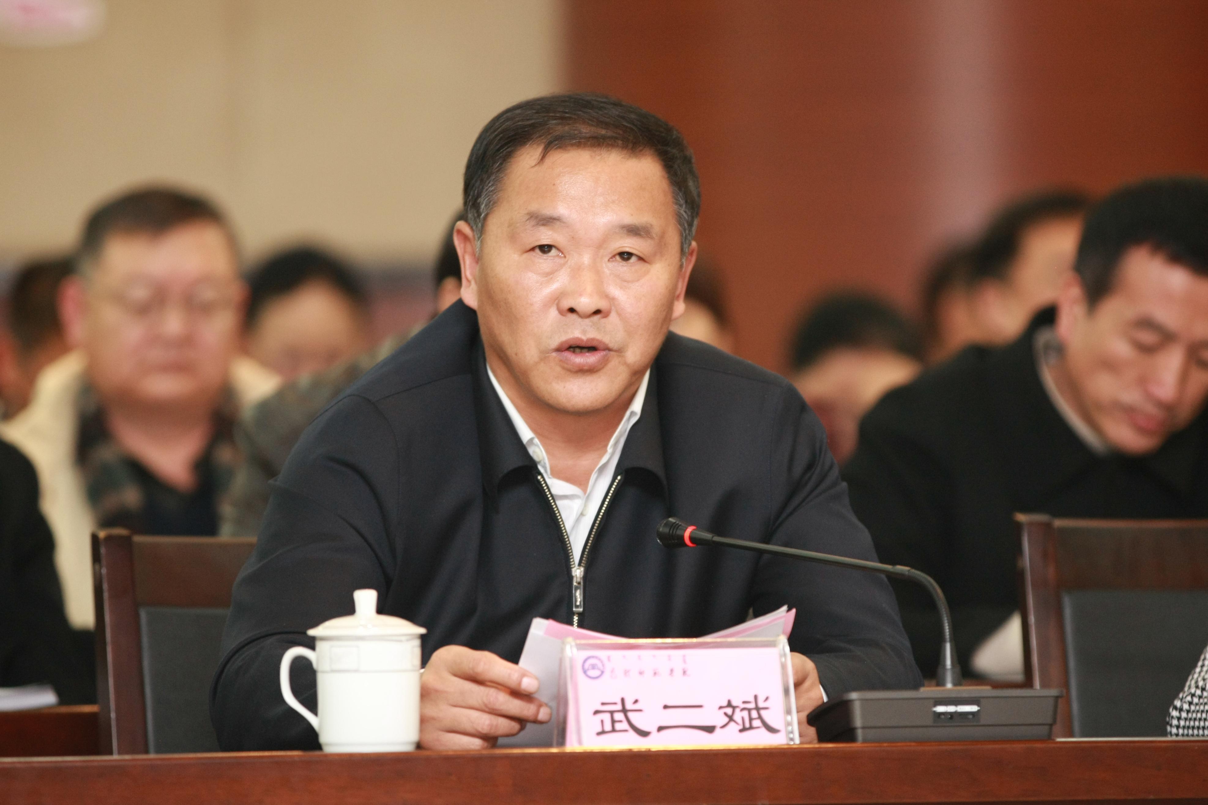 包头市副市长武二斌在讲话中指出,包头师范学院扎根包头,紧密结合